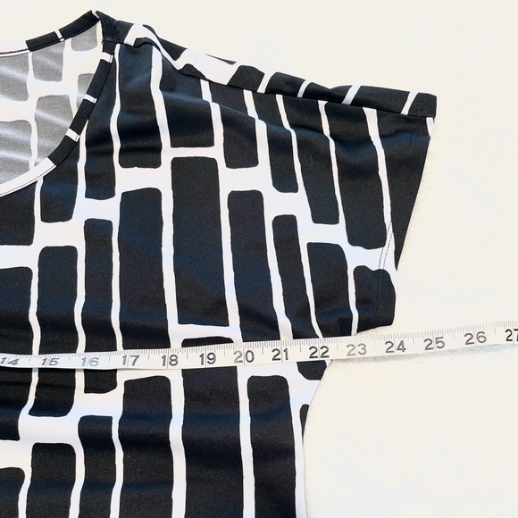 AB STUDIO Women’s Dolman Short Sleeve Top - Picture 12 of 13